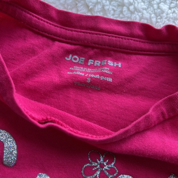 Size 3 joe fresh tshirt - Picture 2 of 2